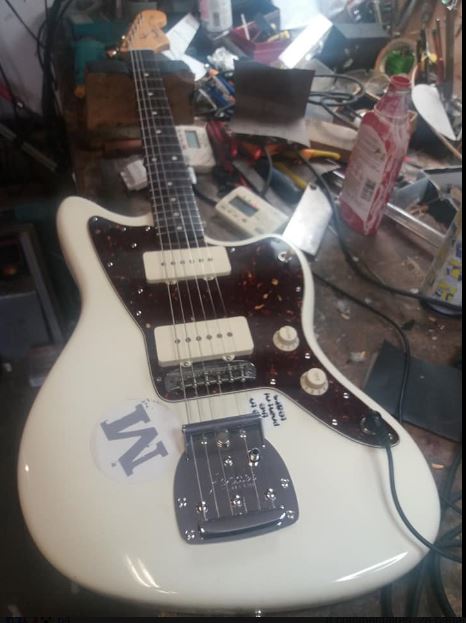 Jazzmaster 2.JPG